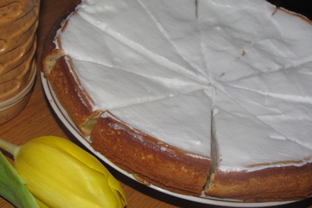 Фото к рецепту: Пирог "студенческий" с ананасами