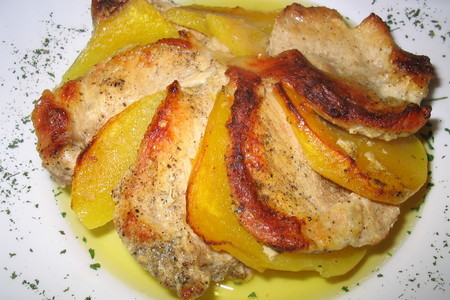 Фото к рецепту: Свинина запеченая с манго