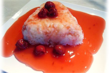 Фото к рецепту: Не детский десерт „молoчный рис с киселем“ или „ milchreis mit rote grütze“