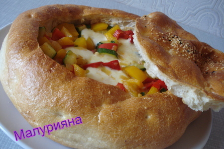 Фото к рецепту: Пицца " фаршированная лепёшка"/gefüllte fladenbrot-pizza