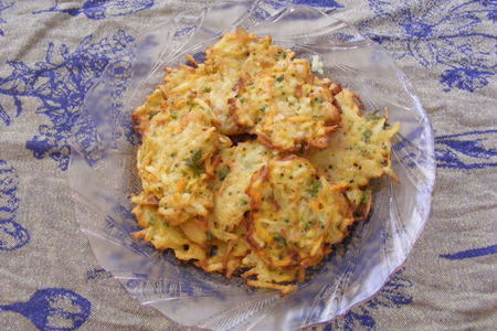 Фото к рецепту: Котлеты картофельные с  креветками