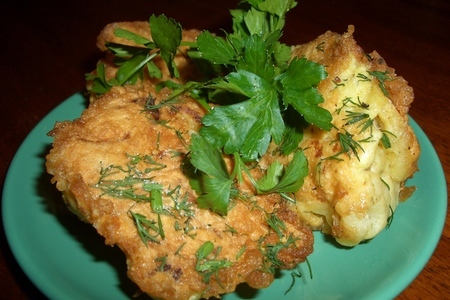 Фото к рецепту: Сочная цветная капуста с сырной корочкой