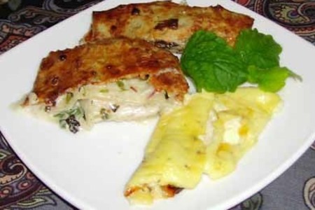 Фото к рецепту: Лаваш со сливочным сыром, зеленью и омлетом