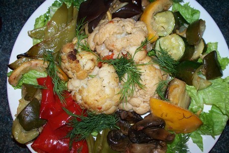 Фото к рецепту: Овощной салат и овощное рагу  за 30 мин