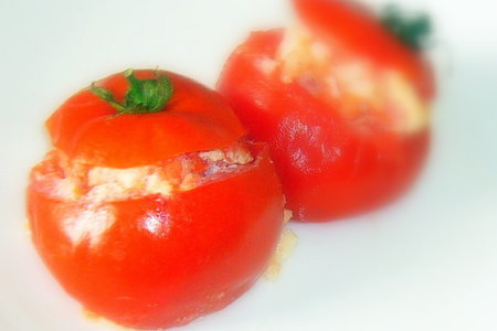Фото к рецепту: Омлет.. или помидоры фаршированные