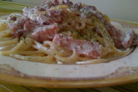 Фото к рецепту: Спагетти, но не "карбонара", на скорую руку