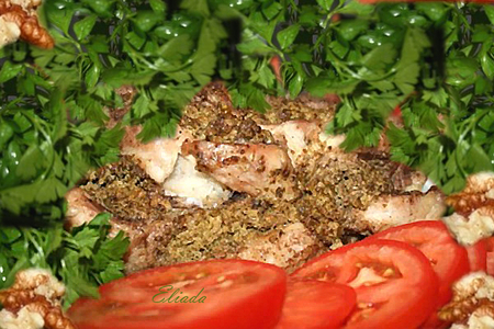 Фото к рецепту: Запеченное мясо с петрушкой и грецкими орехами