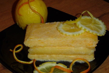 Фото к рецепту: Лимонное семифредо(замороженный десерт)