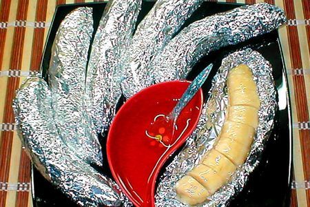 Фото к рецепту: Бананы  в  серебряной кожуре