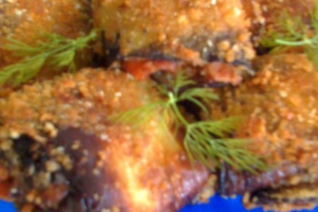 Фото к рецепту: Рулетики из баклажан с мясной начинкой