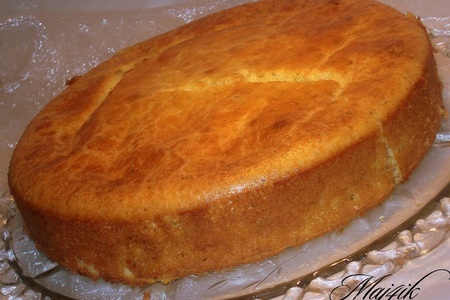 Фото к рецепту: Нежнейший заливной пирог с капустой