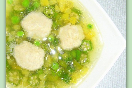 Фото к рецепту: Суп куриный овощной с кнелями