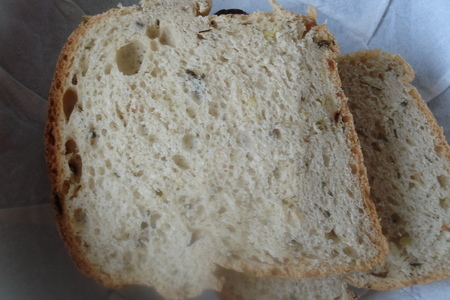 Фото к рецепту: Хлеб с укропом, на закваске