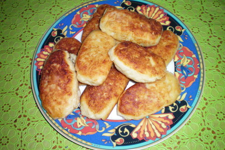 Фото к рецепту: Картофельнае пирожки с фаршем.