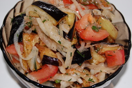 Фото к рецепту: Салат из баклажан