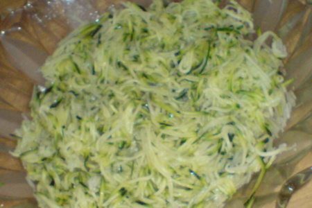 Фото к рецепту: Салат "спагетти"
