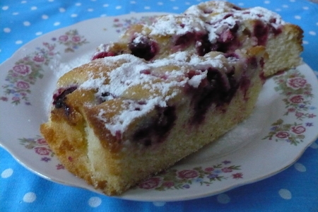 Фото к рецепту: Пирог с вишней по мотивам "венского"