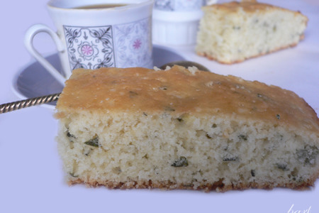 Фото к рецепту: Пирог с имбирем и мятой.