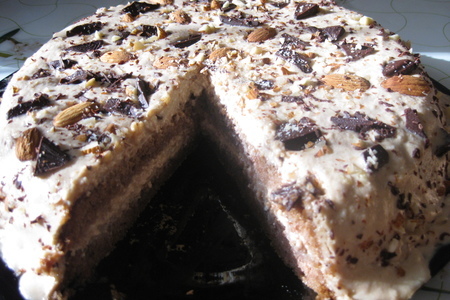 Фото к рецепту: Шоколадно-ореховый торт "нежность"