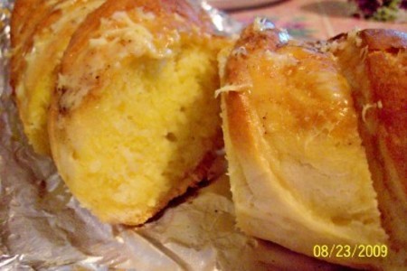 Фото к рецепту: Хлеб с чесноком по-французски