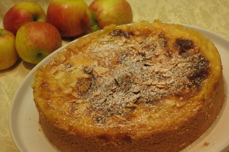 Фото к рецепту: Пирог "печеное яблочко"