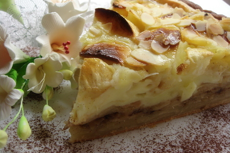 Фото к рецепту: Почти эльзасский пирог с яблоками (очень быстрый и вкусный!)