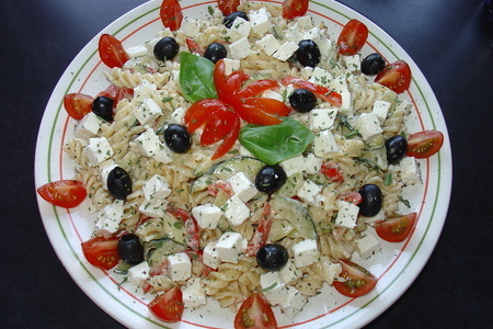 Fussili-салат с жаренными овощами.