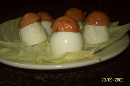 Фото к рецепту: "боровички" из яиц