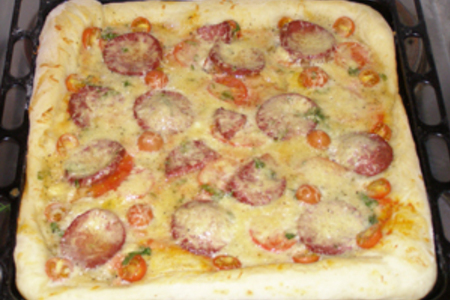 Фото к рецепту: Открытый пирог или тоска по пицце "a-la diabola"