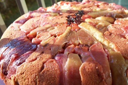 Фото к рецепту: Пирог яблочный или шарлотка " розовые мечты" (+пару идей как украсить шарлотку)