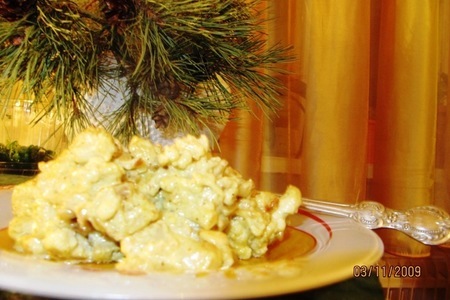 Фото к рецепту: Цветная капуста в нежном сливочно-имбирном соусе