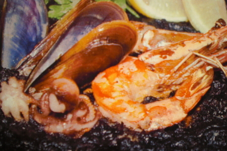 Фото к рецепту: Морской коктейль с овощами и рисом