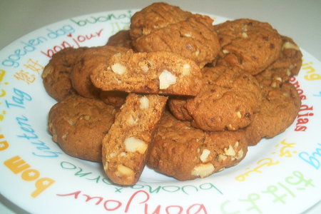 Фото к рецепту: Печенье "сахарные орешки"