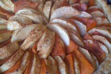 Фото к рецепту: Пирог "радужный" с тыквой и яблоками