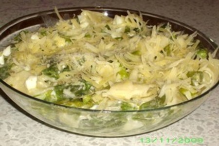 Салат с макаронами и зеленой фасолью