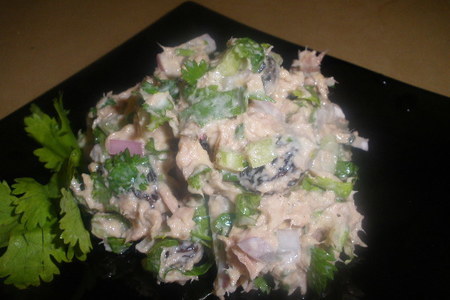 Фото к рецепту: Салат с тунцом для сендвичей от иерусалимского булочника 3