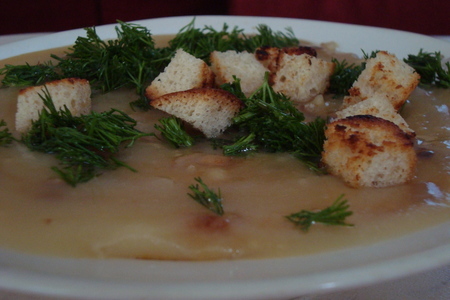 Фото к рецепту: Картофельный суп-пюре с сухариками