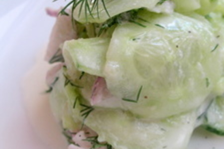 Фото к рецепту: Огуречный салат