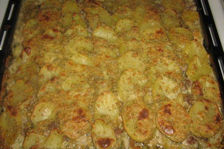 Фото к рецепту: Картофельная запеканка  с мясным фаршем.