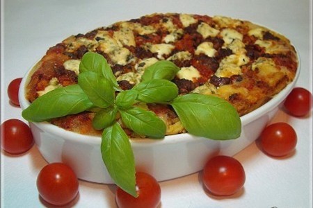 Фото к рецепту: Запеканка с сельдереем, томатами и говядиной.