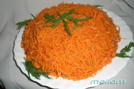 Фото к рецепту: Салат с мясом и морковью по-корейски