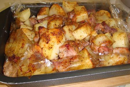 Фото к рецепту: Жаркое из мяса с картофелем