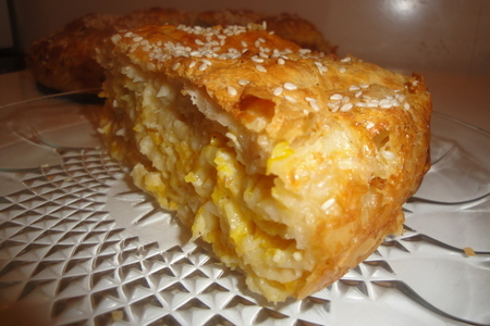 Фото к рецепту: Нежный пирог с сыром и тыквой/kolokithopita/