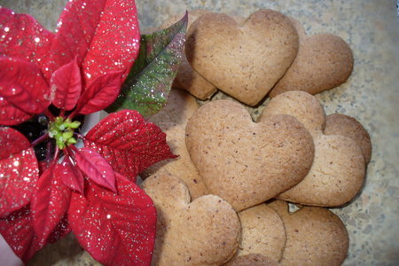 Фото к рецепту: Печенье "  миндальное сердце "