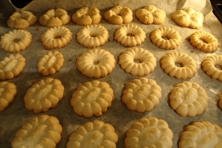 Фото к рецепту: Печенье песочное