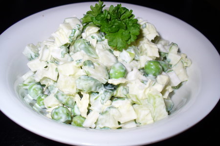 Фото к рецепту: Салат " зелёный "
