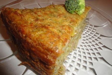 Фото к рецепту: Пирог из брокколи без теста/brokolopita light
