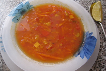 Фото к рецепту: Суп из красной чечевицы