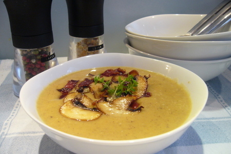Фото к рецепту: Грибной суп-пюрe