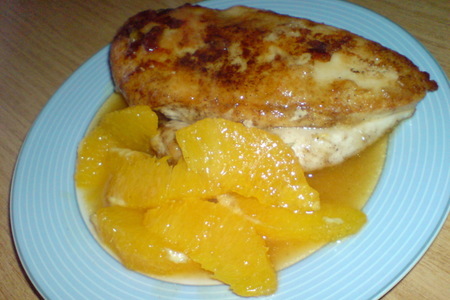 Фото к рецепту: Куриная грудинка под апельсиновым соусом